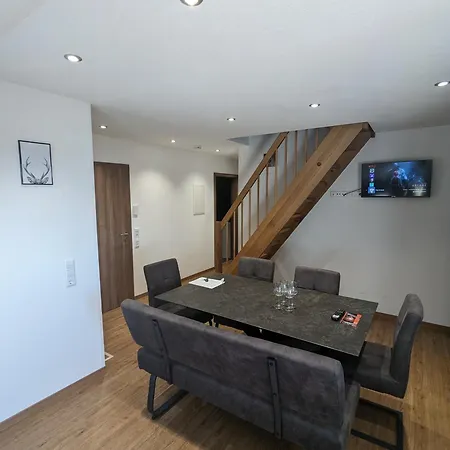 Apartment S'bahnhoefle *