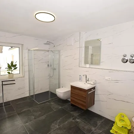 S'bahnhoefle Apartment *