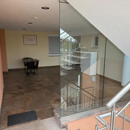 Apartment S'bahnhoefle *