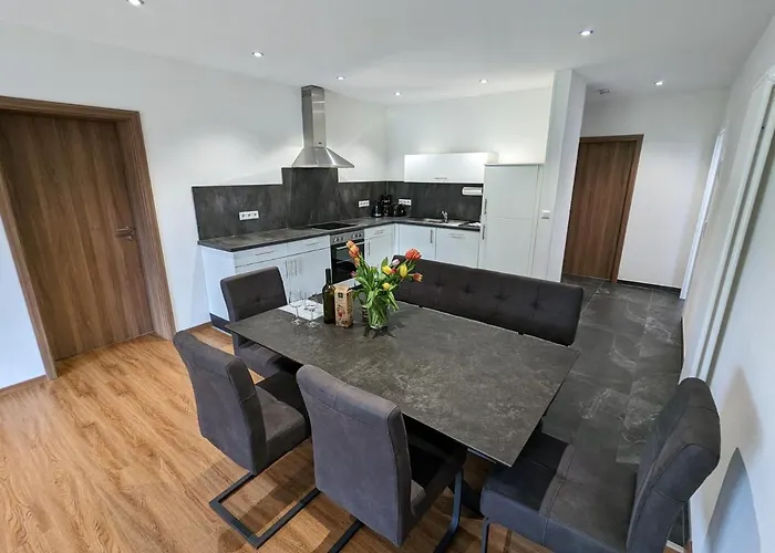 Daire S'bahnhoefle *